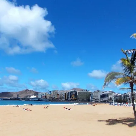 Beach Apartment *